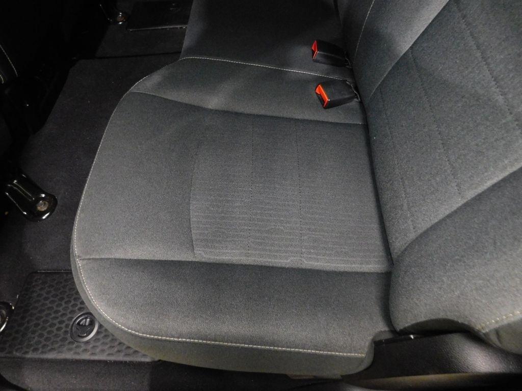 RAM 1500 Classic Tradesman Crew Cab SWB 4WD 2022