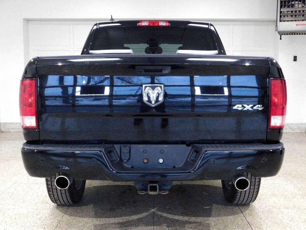 RAM 1500 Classic Tradesman Crew Cab SWB 4WD 2022