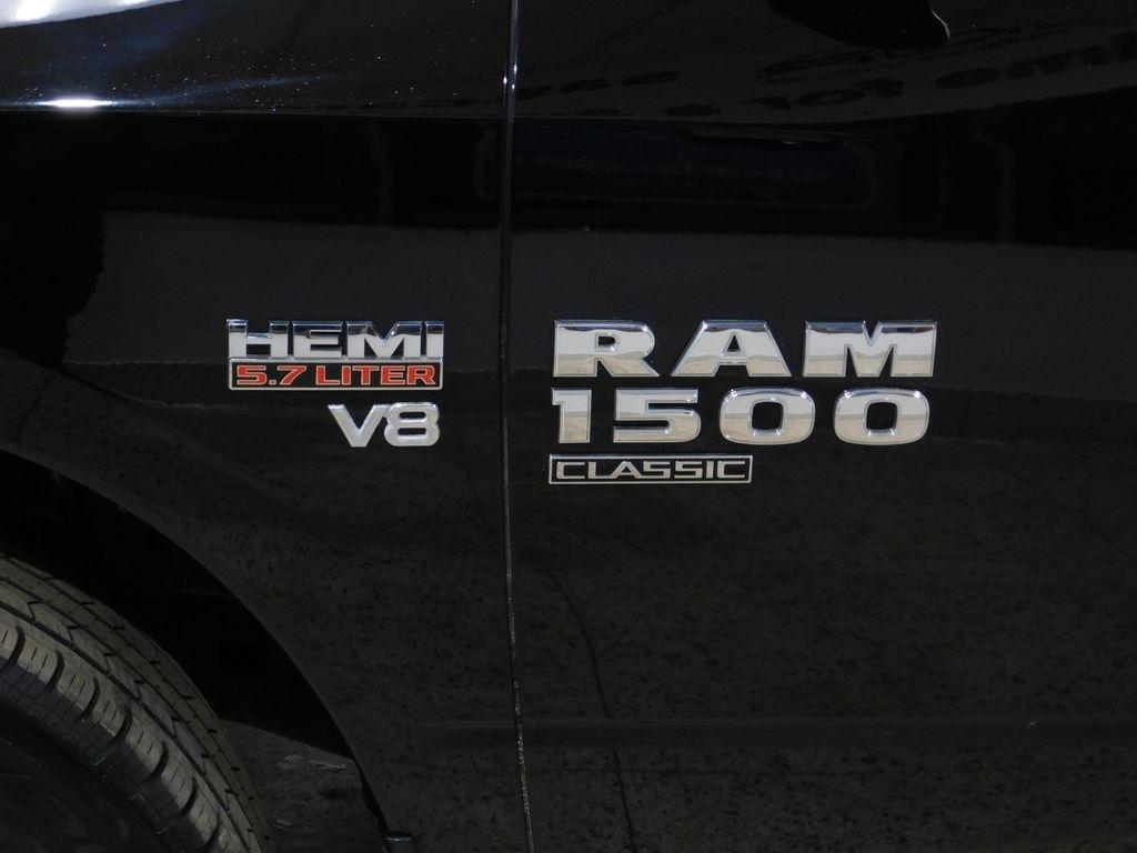 RAM 1500 Classic Tradesman Crew Cab SWB 4WD 2022