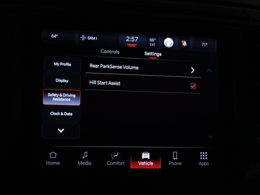 RAM 1500 Classic Tradesman Crew Cab SWB 4WD 2022