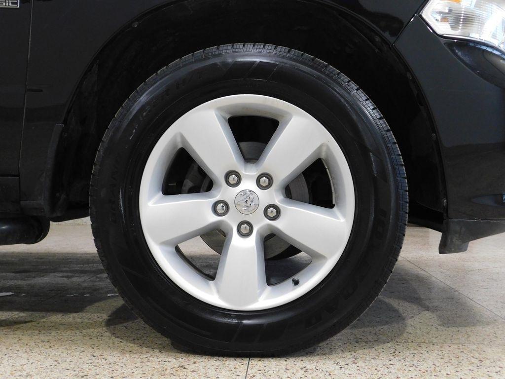 RAM 1500 Classic Tradesman Crew Cab SWB 4WD 2022