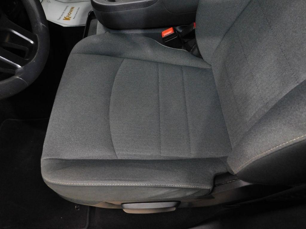 RAM 1500 Classic Tradesman Crew Cab SWB 4WD 2022