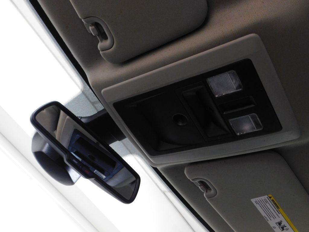 RAM 1500 Classic Tradesman Crew Cab SWB 4WD 2022