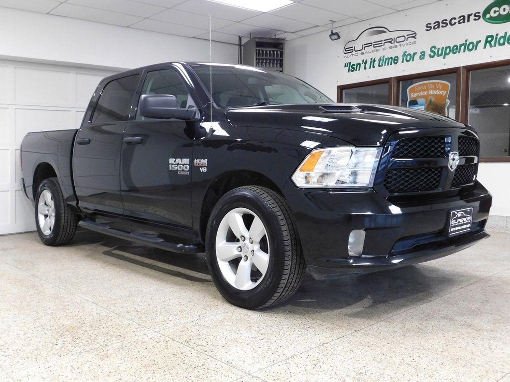 RAM 1500 Classic Tradesman Crew Cab SWB 4WD 2022