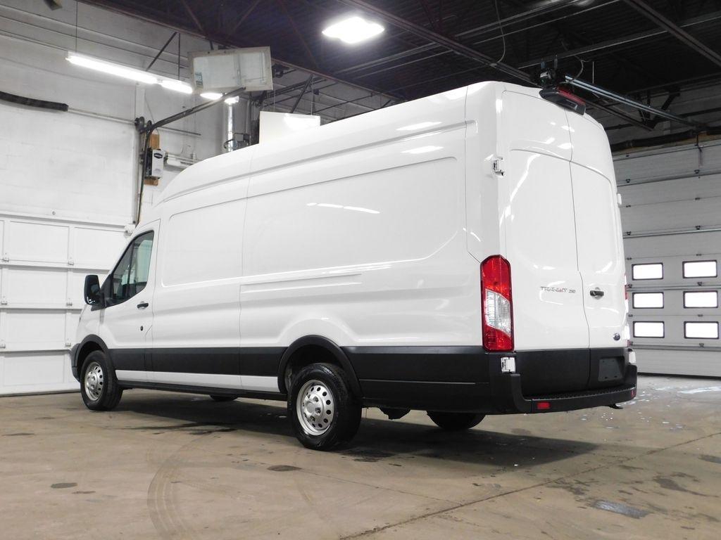 Ford Transit 250 Van High Roof w/Sliding Pass. 148-in. WB EL 2023
