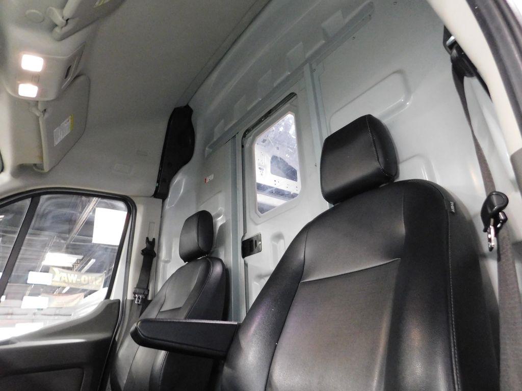 Ford Transit 250 Van High Roof w/Sliding Pass. 148-in. WB EL 2023