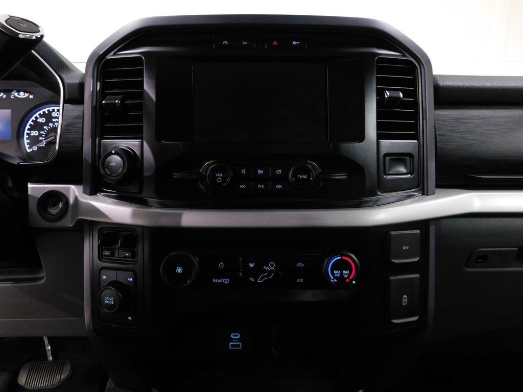Ford F-150 XLT SuperCab 8-ft. Bed 4WD 2023