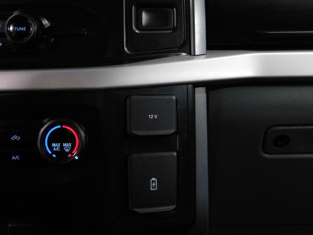 Ford F-150 XLT SuperCab 8-ft. Bed 4WD 2023