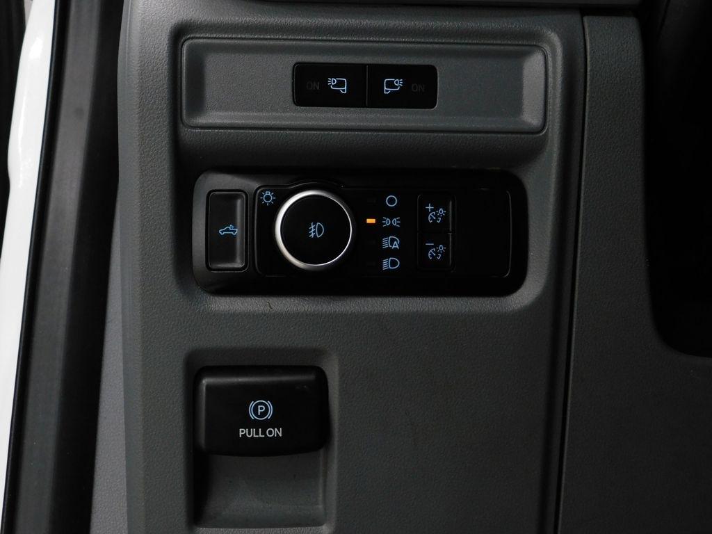 Ford F-150 XLT SuperCab 8-ft. Bed 4WD 2023
