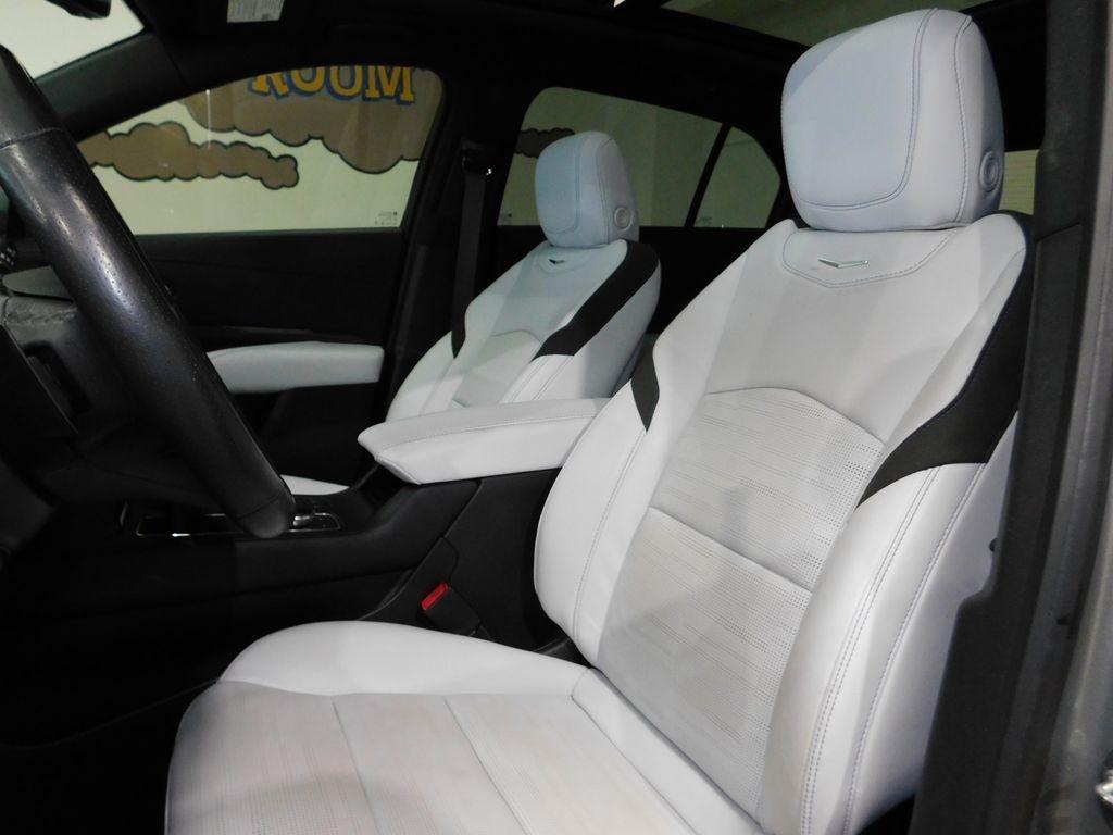 Cadillac XT4 Sport AWD 2024