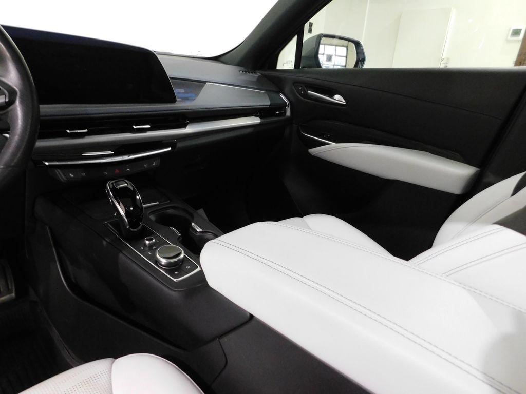 Cadillac XT4 Sport AWD 2024