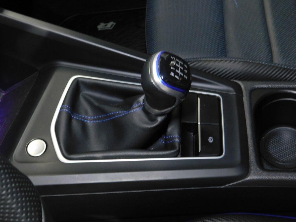 Volkswagen Golf R Base 6M 2022