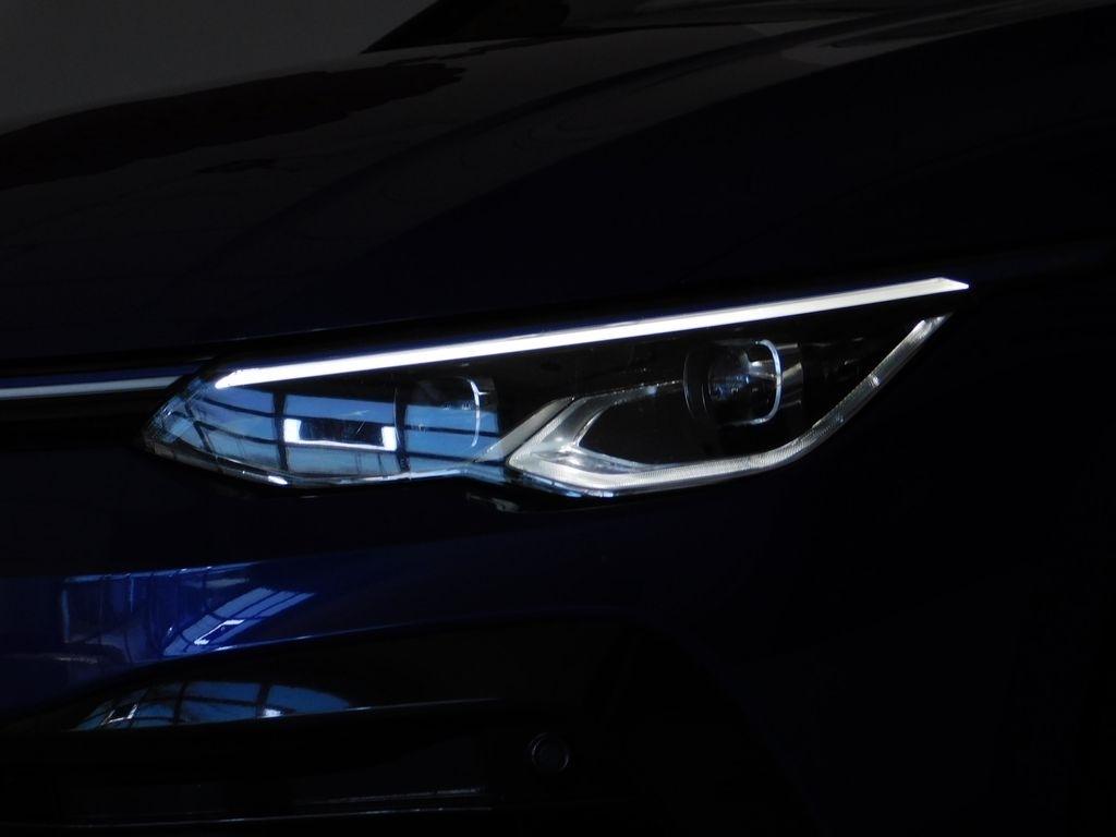 Volkswagen Golf R Base 6M 2022