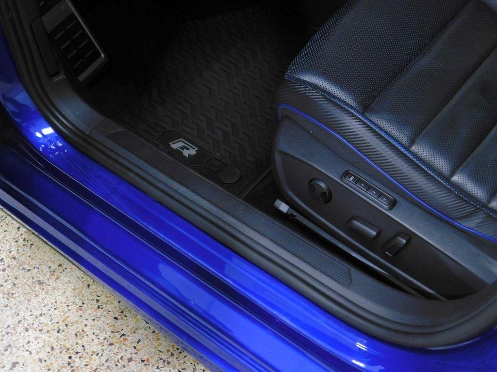 Volkswagen Golf R Base 6M 2022