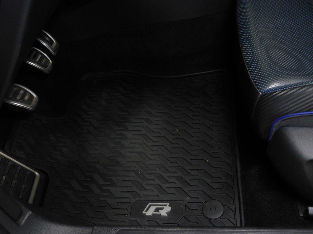 Volkswagen Golf R Base 6M 2022