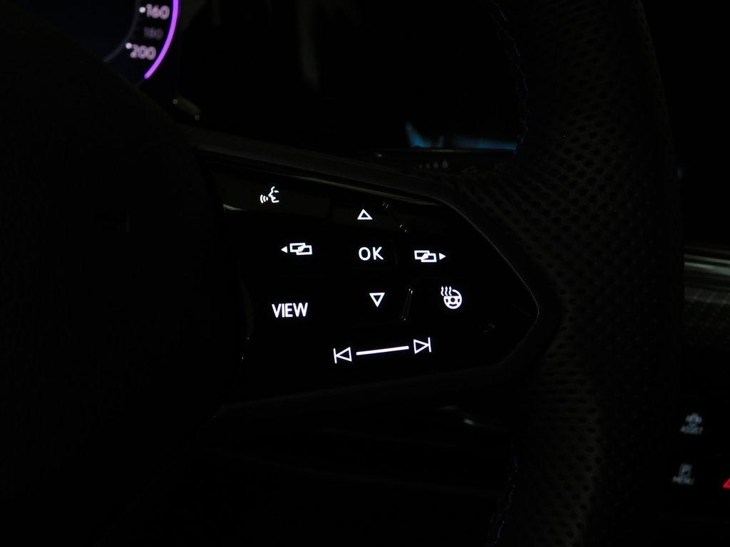 Volkswagen Golf R Base 6M 2022