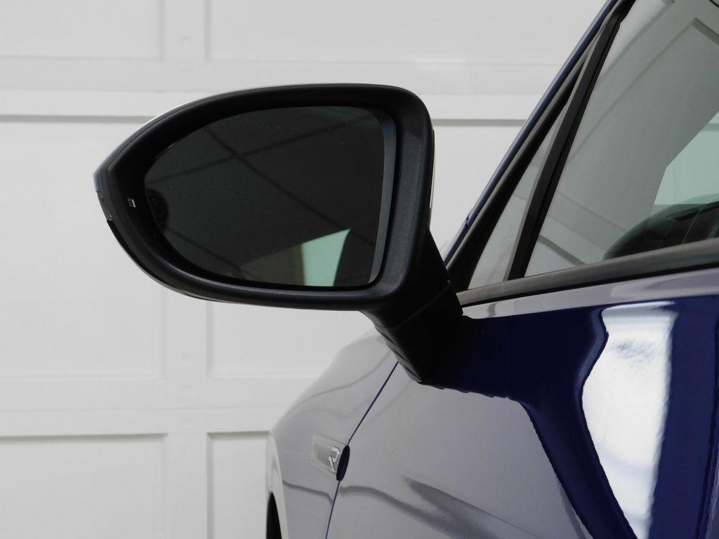 Volkswagen Golf R Base 6M 2022