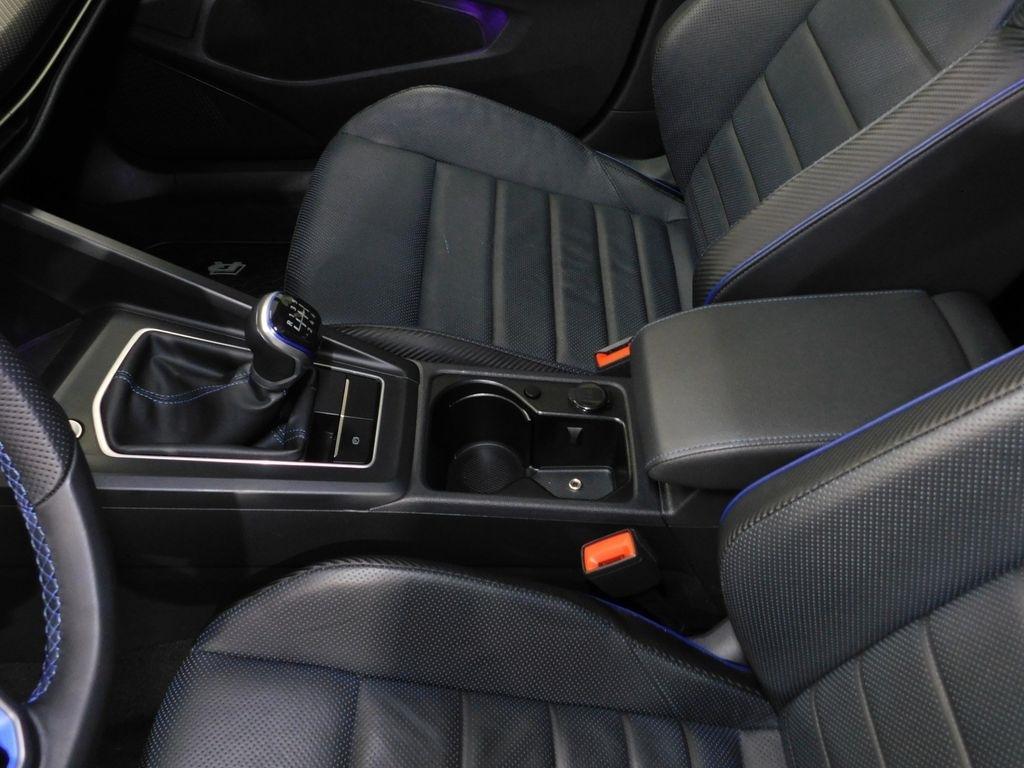 Volkswagen Golf R Base 6M 2022