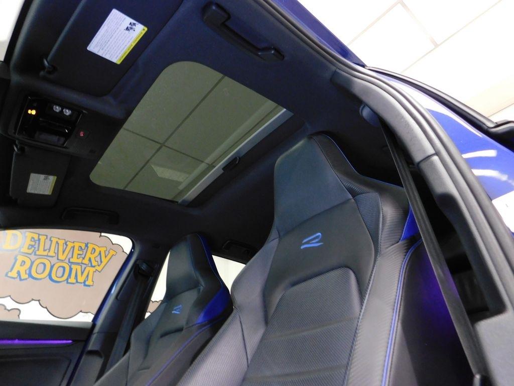 Volkswagen Golf R Base 6M 2022