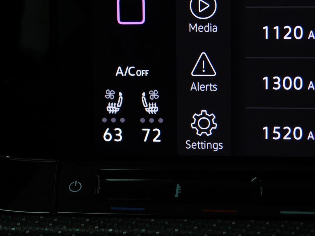 Volkswagen Golf R Base 6M 2022