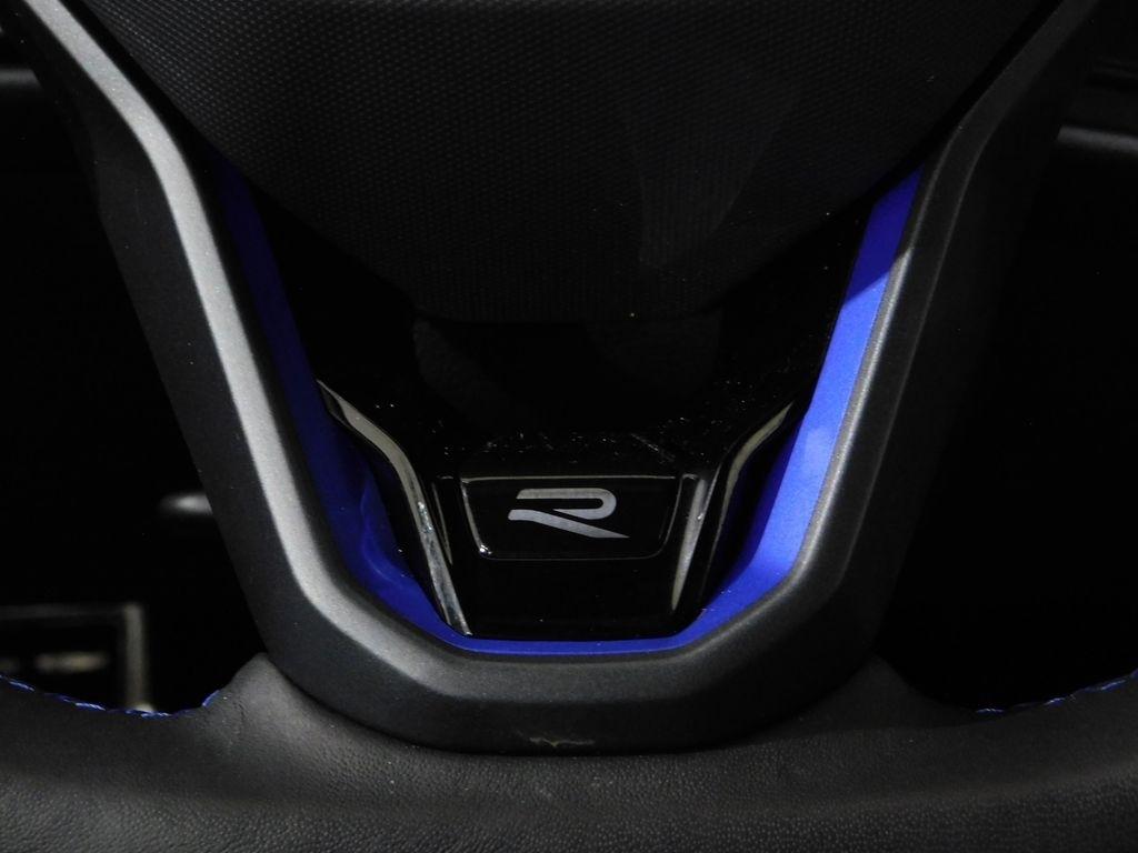 Volkswagen Golf R Black Edition 2025