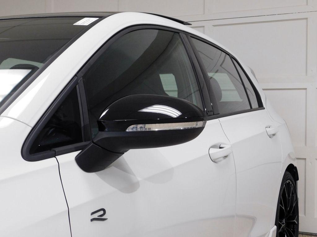 Volkswagen Golf R Black Edition 2025