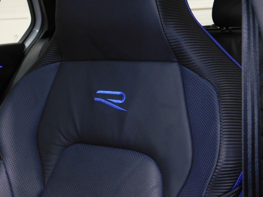 Volkswagen Golf R Black Edition 2025