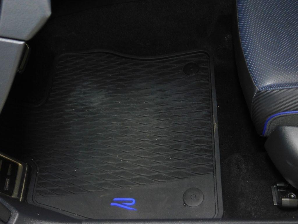 Volkswagen Golf R Black Edition 2025