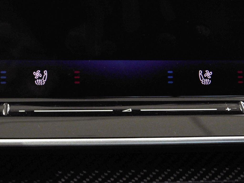 Volkswagen Golf R Black Edition 2025