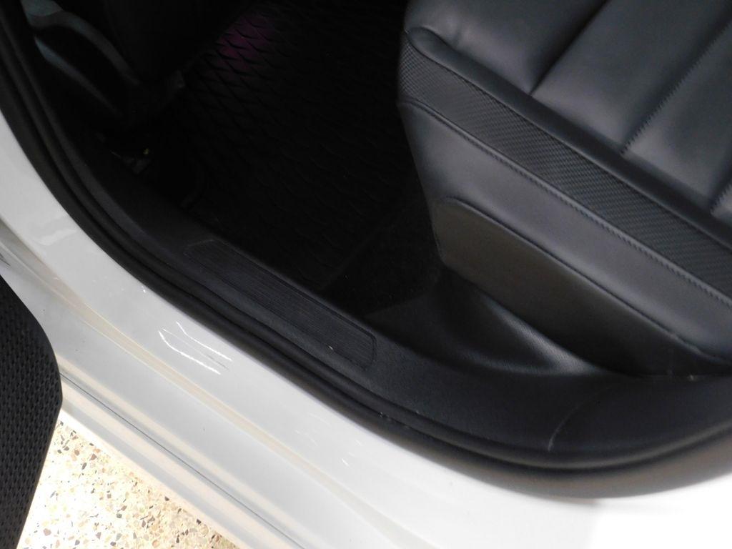 Volkswagen Golf R Black Edition 2025