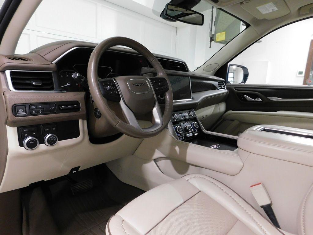 GMC Yukon Denali 4WD 2021