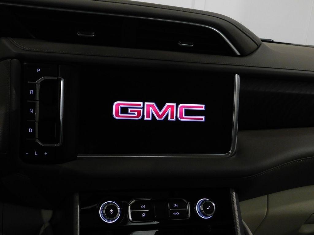 GMC Yukon Denali 4WD 2021