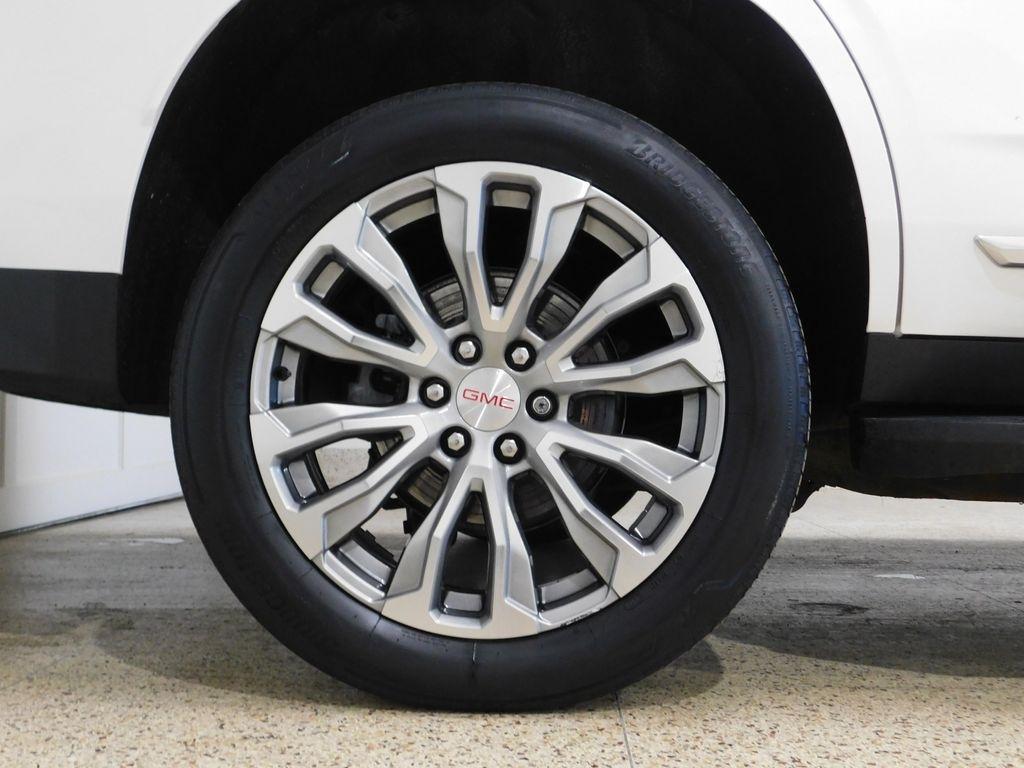 GMC Yukon Denali 4WD 2021