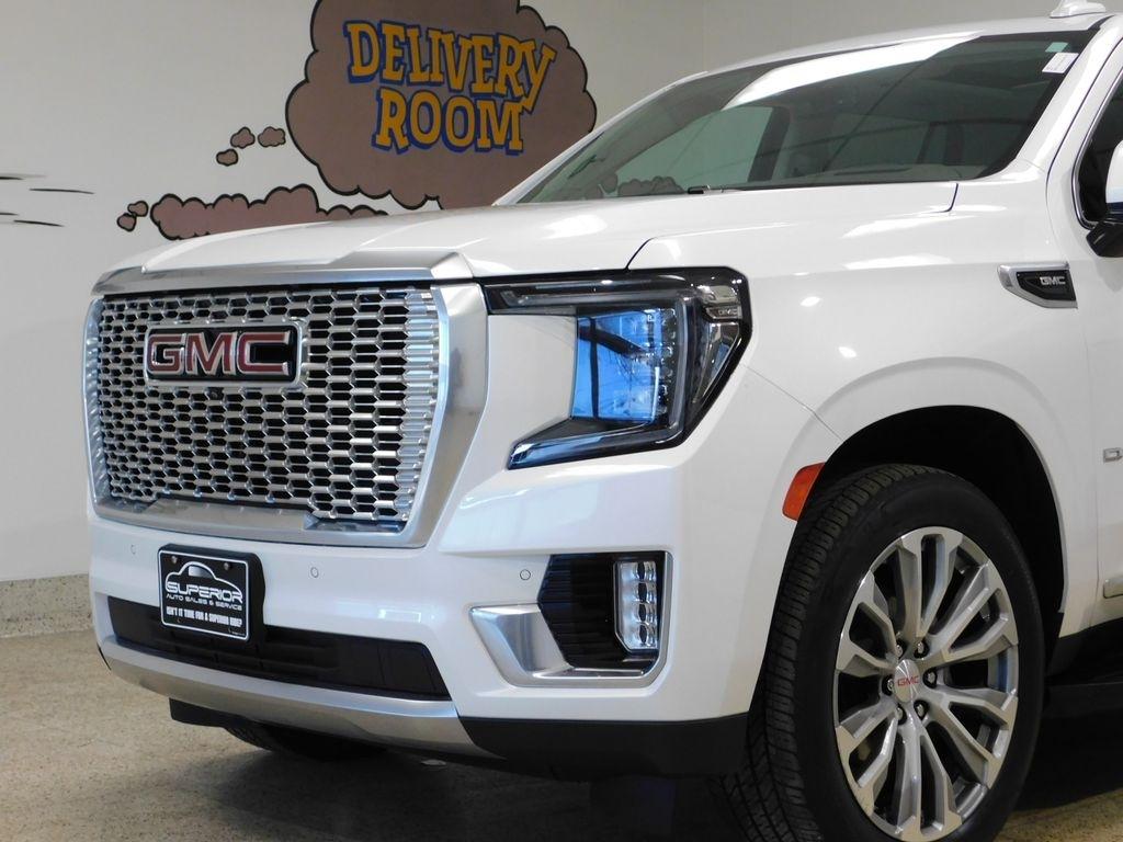 GMC Yukon Denali 4WD 2021