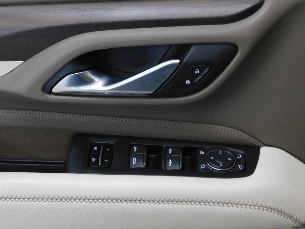 GMC Yukon Denali 4WD 2021