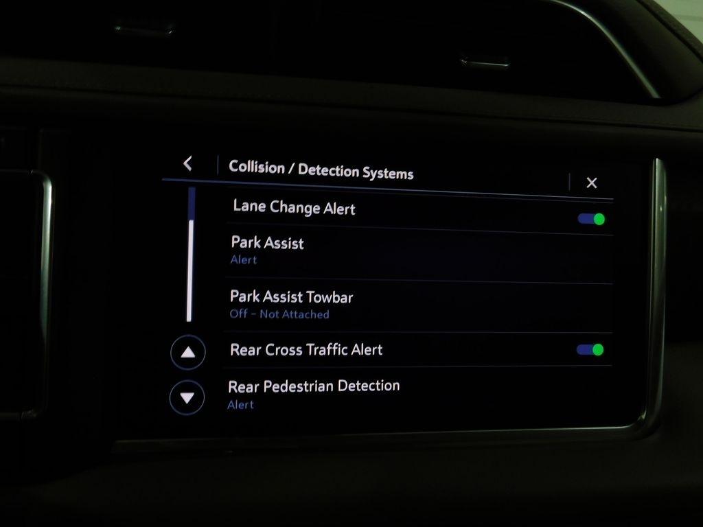 GMC Yukon Denali 4WD 2021