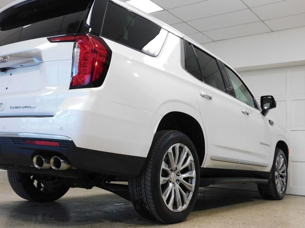 GMC Yukon Denali 4WD 2021