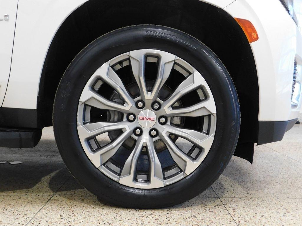GMC Yukon Denali 4WD 2021