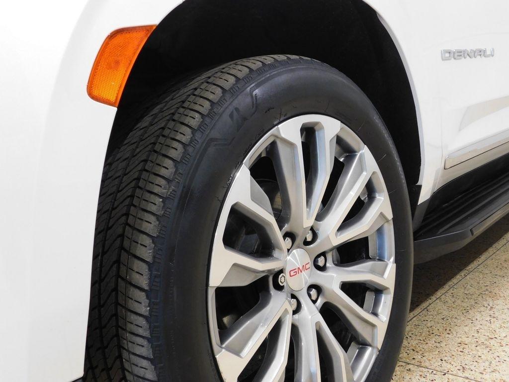 GMC Yukon Denali 4WD 2021