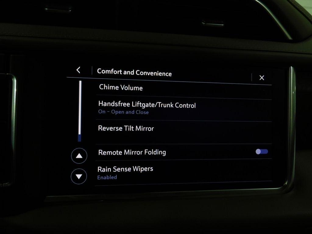 GMC Yukon Denali 4WD 2021