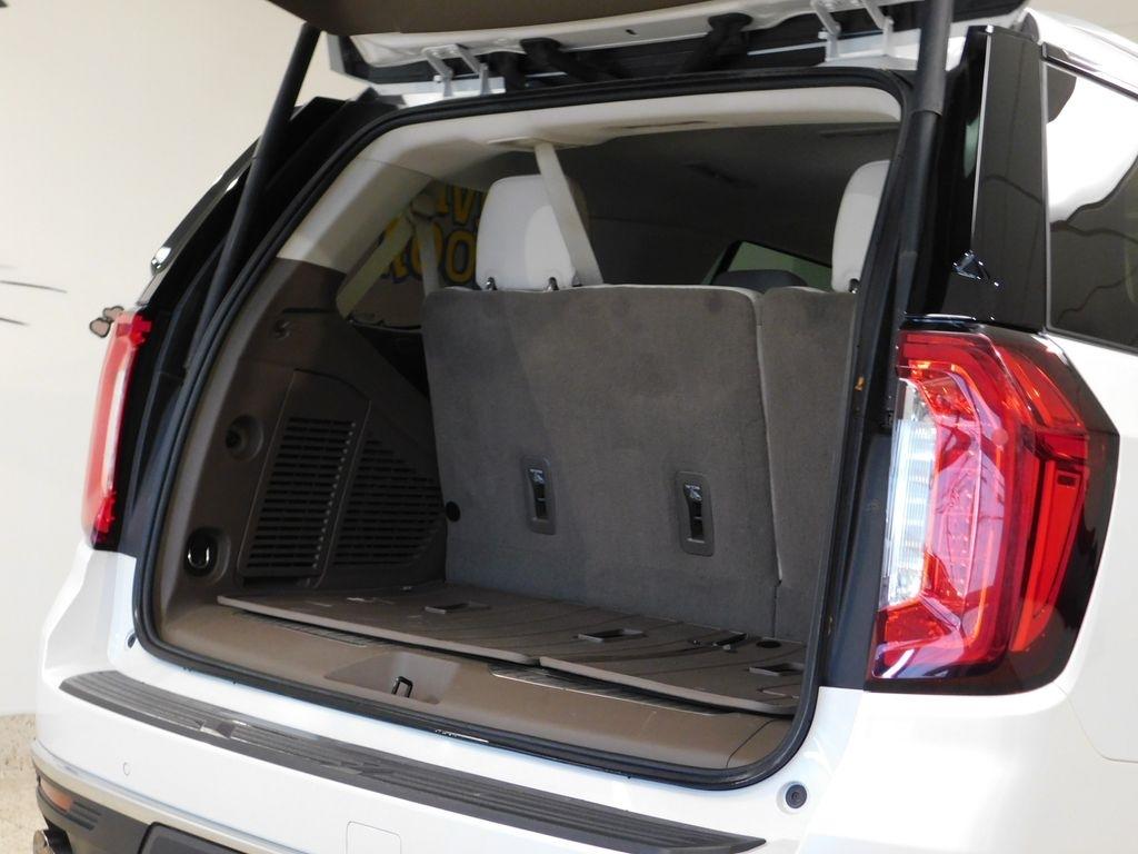 GMC Yukon Denali 4WD 2021