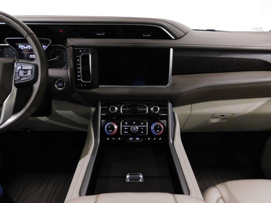 GMC Yukon Denali 4WD 2021