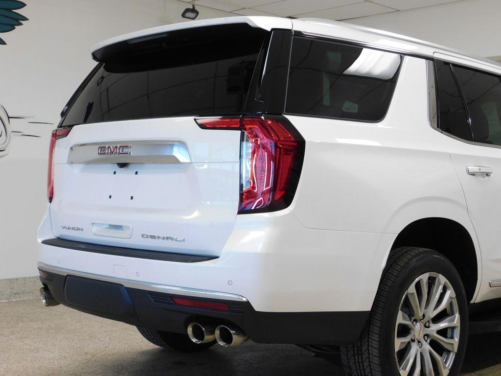 GMC Yukon Denali 4WD 2021