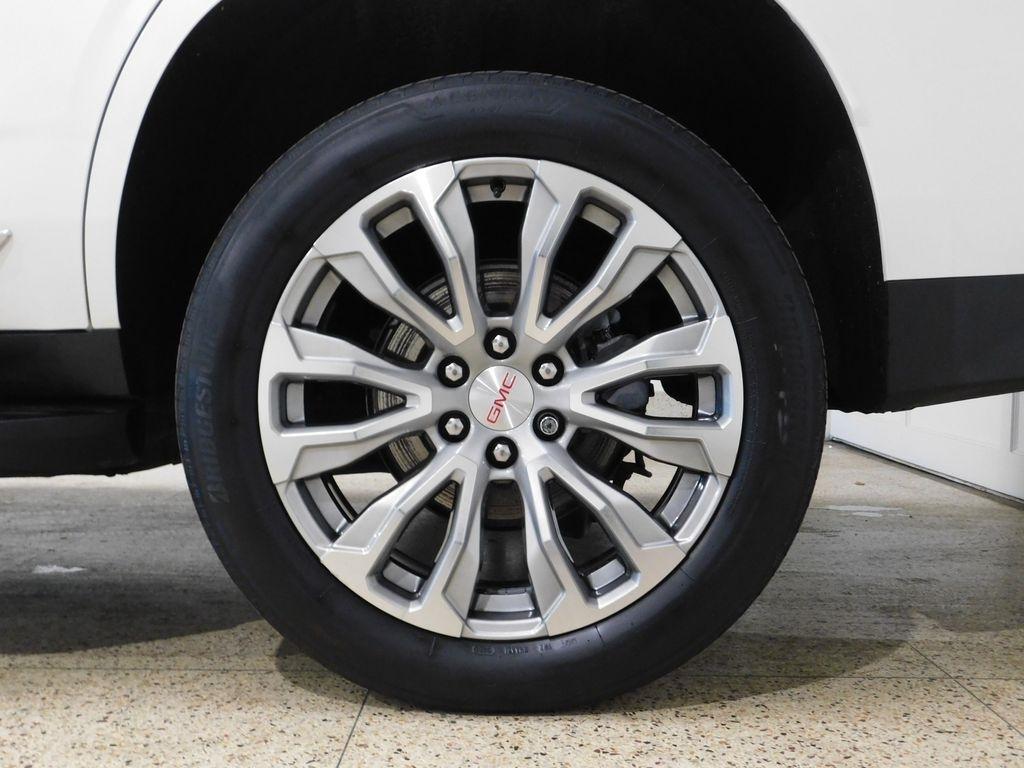 GMC Yukon Denali 4WD 2021