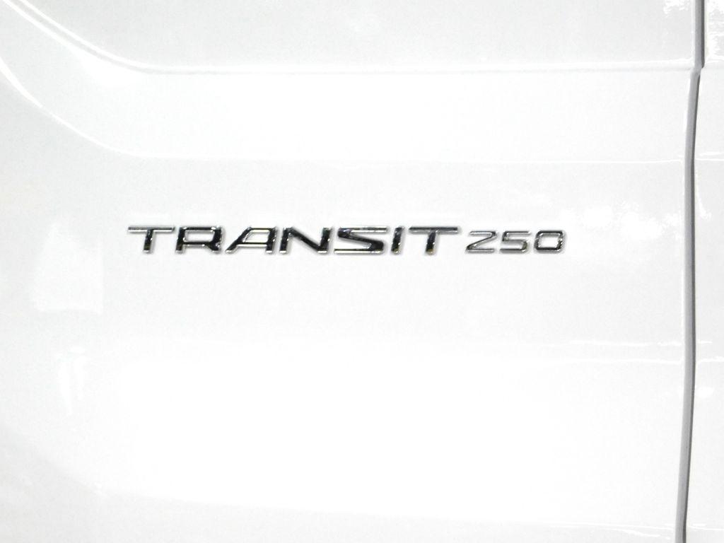 Ford Transit 250 Van High Roof w/Sliding Pass. 148-in. WB 2022