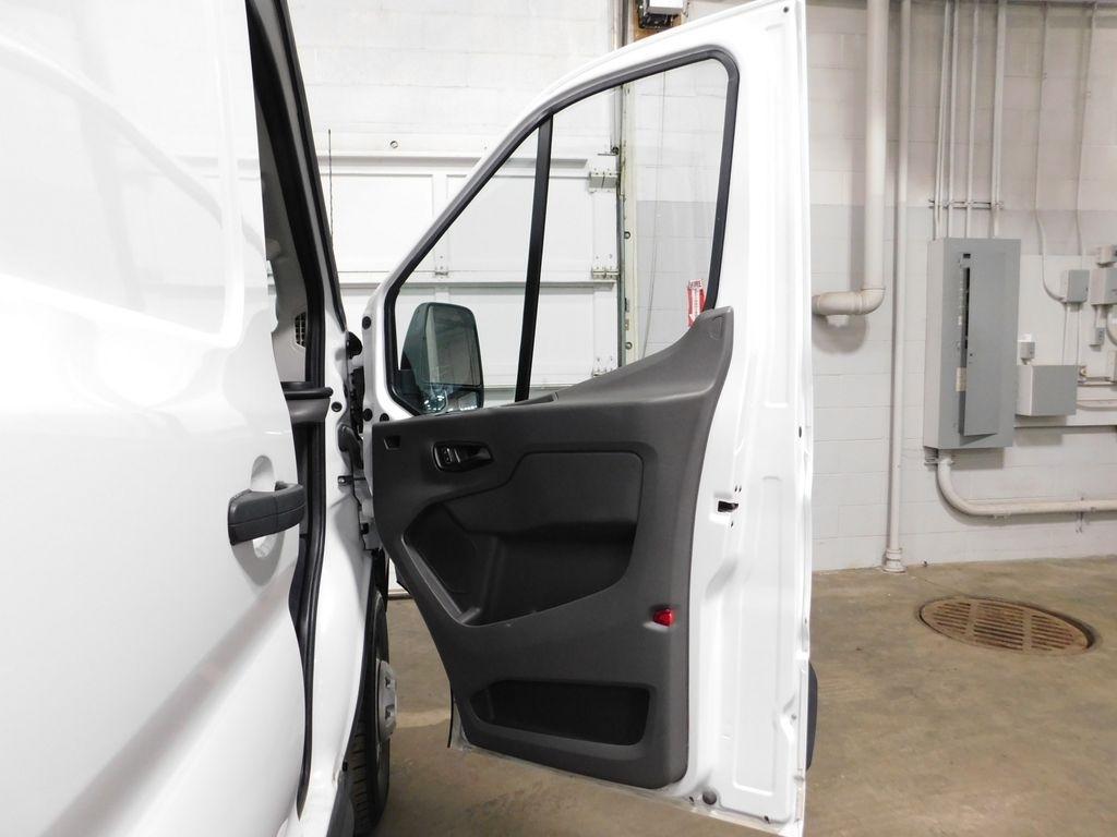 Ford Transit 250 Van High Roof w/Sliding Pass. 148-in. WB 2022