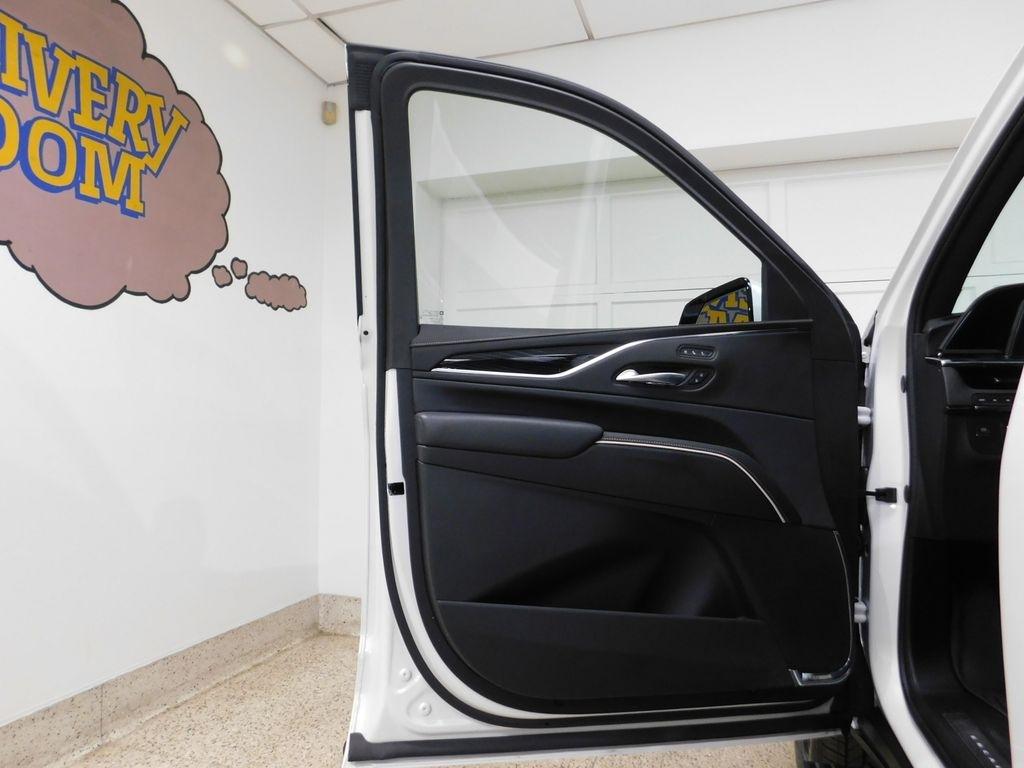 Cadillac Escalade ESV Sport AWD 2024