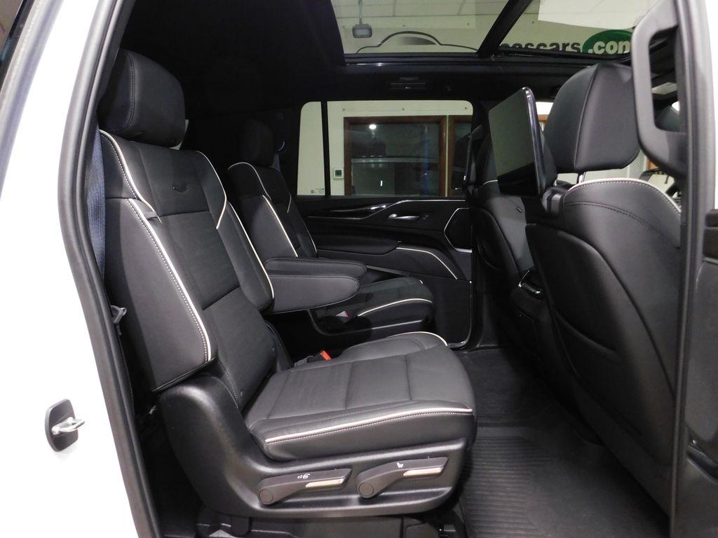 Cadillac Escalade ESV Sport AWD 2024