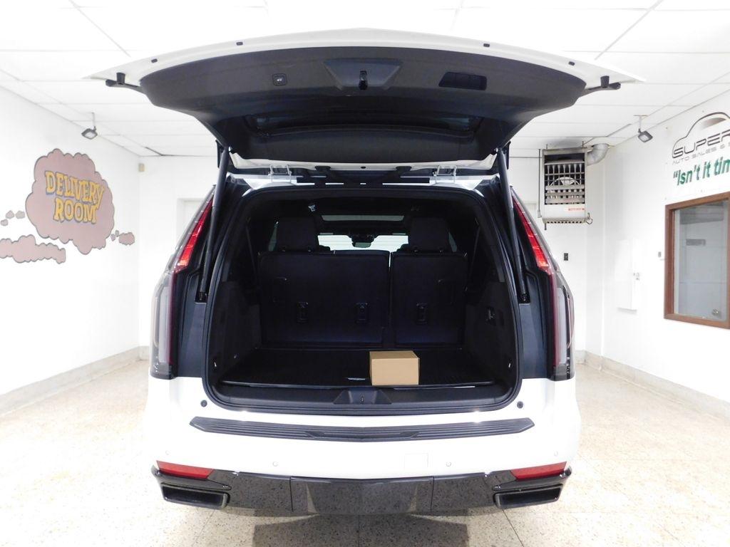 Cadillac Escalade ESV Sport AWD 2024