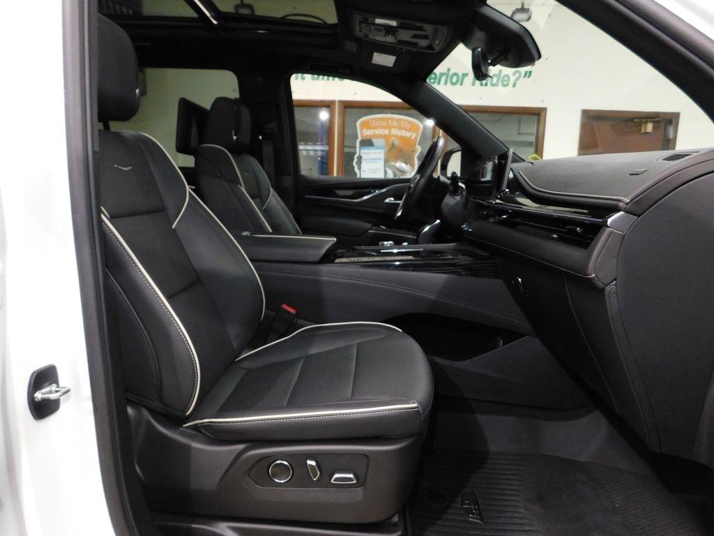 Cadillac Escalade ESV Sport AWD 2024